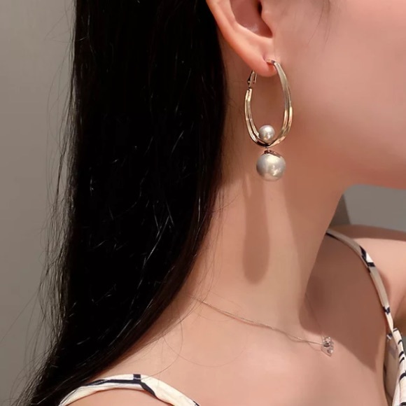 Gold Plated 14K Gold Pearl Hoop Earrings - Picture 4 of 5